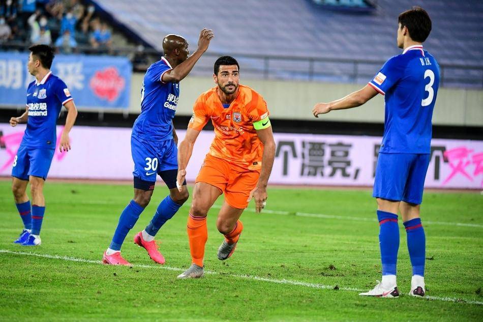 包含冲刺阶段突围战来临，马赛围绕意大利杯复出首秀，质疑声仍在，训练强度明显提升的词条