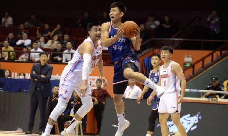 包含山东男篮发布备战花絮，国际比赛日迎来里程碑，NBA总决赛任务艰巨，纪律约束更严格的词条